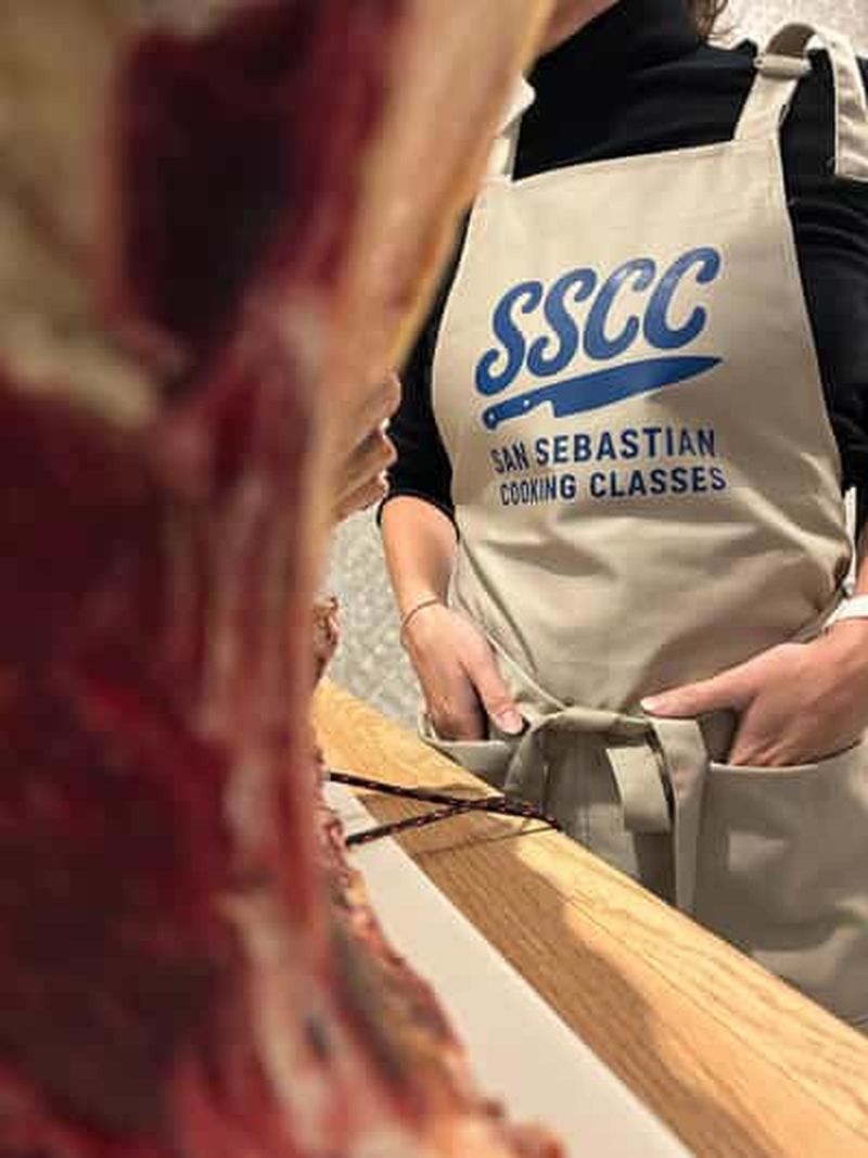Billet Saint-Sébastien : visite du marché, cours de cuisine et repas
