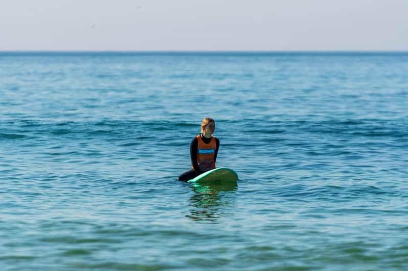 Billet Cours de surf privé à Lisbonne : maîtrisez l'art du surf !