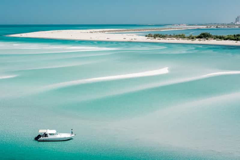 Billet Abu Dhabi : Croisière guidée de 4 heures et circuit dans les îles