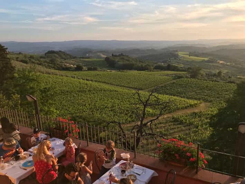 Billet Florence : excursion privée d'une journée dans un domaine viticole du Chianti en Toscane avec déjeuner