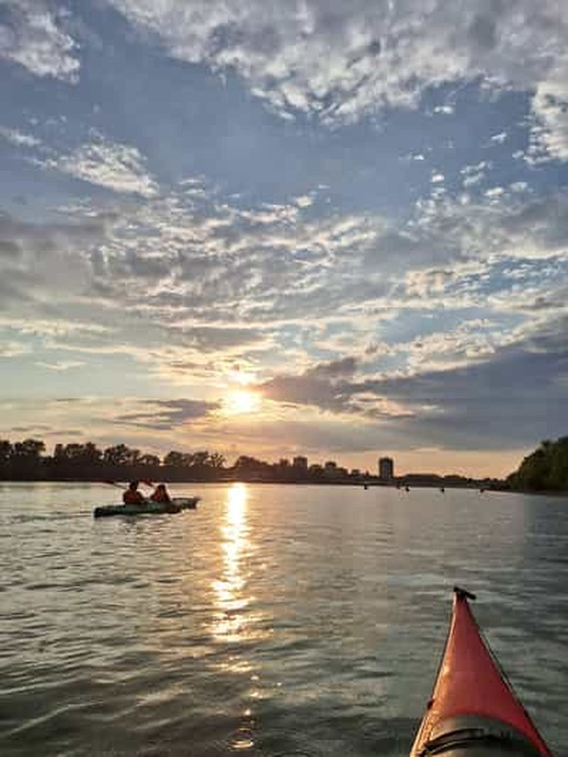 Billet Belgrade : aventure en kayak au coucher du soleil