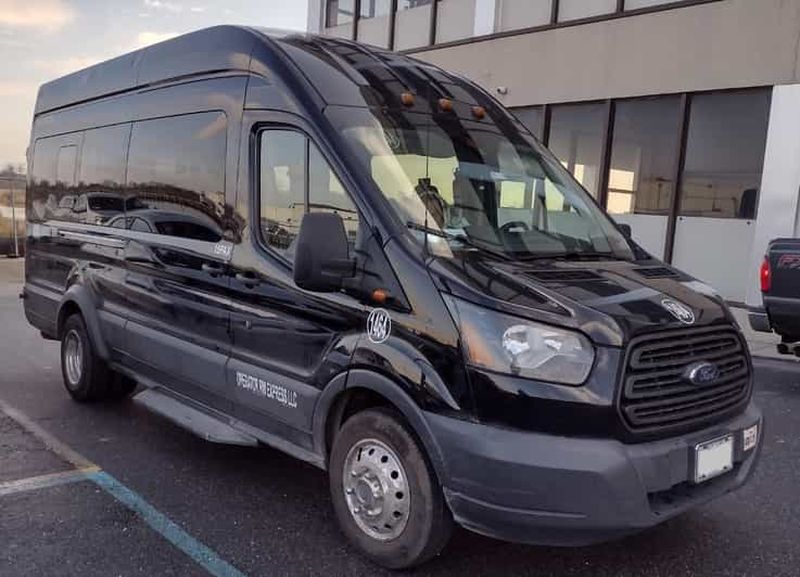 Billet NYC : transfert partagé aller simple depuis/vers l'aéroport de Newark