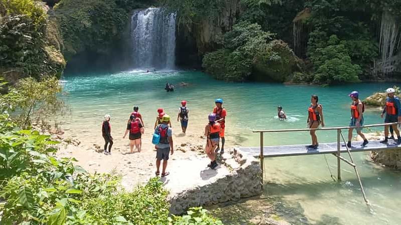 Billet Cebu Moalboal Adventure Combo : Plongée en apnée et canyonning +déjeuner