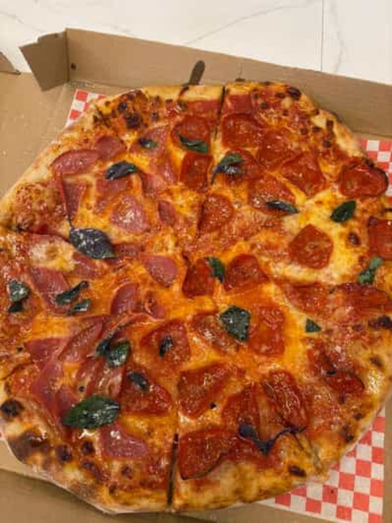 Billet Guatemala : dégustation de vin et de pizza