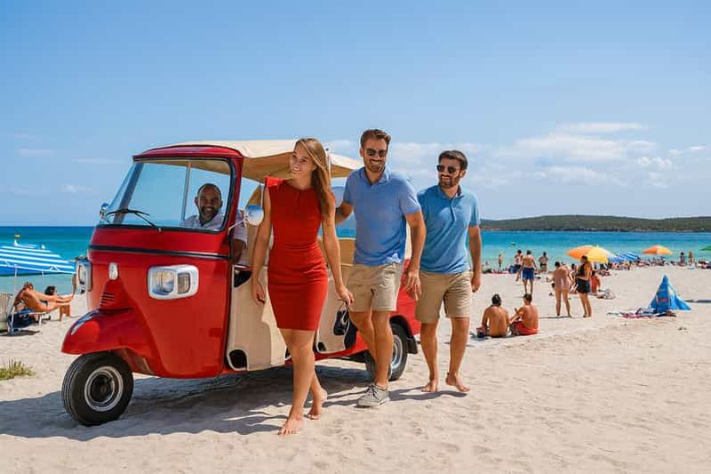Billet Olbia : visite privée en tuk-tuk avec arrêt à la plage de Pittulongu