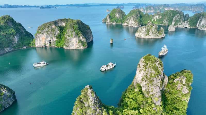 Billet Hanoï : croisière de 2 jours dans les baies d'Along et de Bai Tu Long