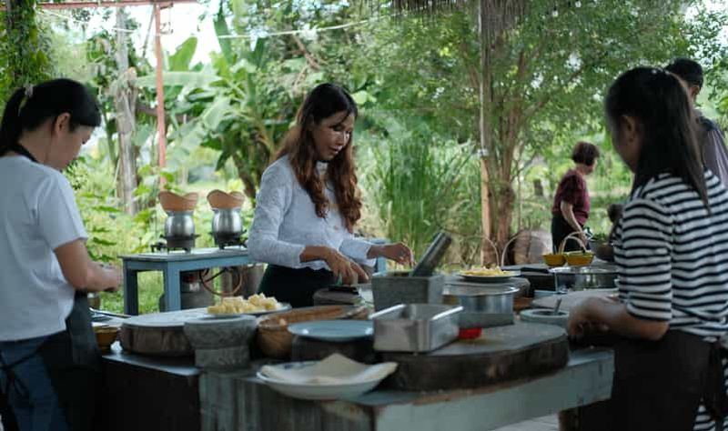 Billet Phuket : cours de cuisine thaïlandaise avec Judy