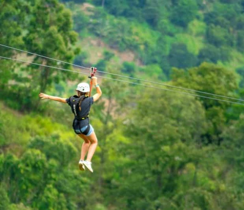 Billet Ko Samui : Tree Bridge Jungle Zipline et Waterfall Adventure (aventure dans les chutes d'eau)