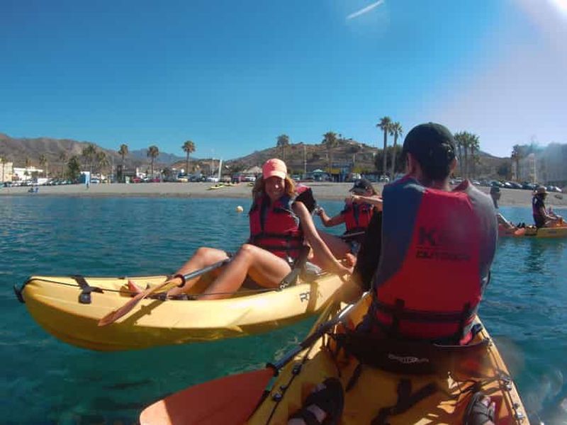 Billet Depuis Malaga : visite guidée en kayak des falaises de Maro-Cerro Gordo