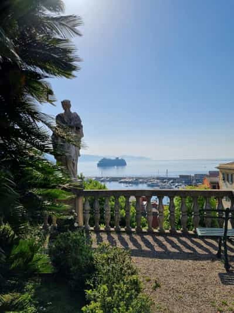 Billet Explorez Naples à votre guise : visite en bus avec arrêt multiple et audioguide