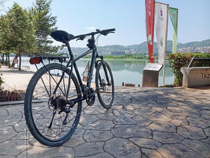 Billet Visite à vélo de Tirana avec un guide de la région