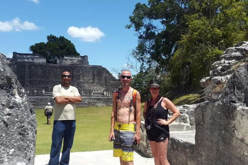 Billet Belize City : visite du site maya de Xunantunich et expérience de tubing
