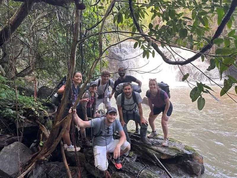 Billet Chiang Mai : trek de 2 jours dans la jungle, cascades et village Karen