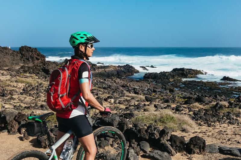Billet Au départ de Catane : Tour en VTT Aci Castello & Aci Trezza