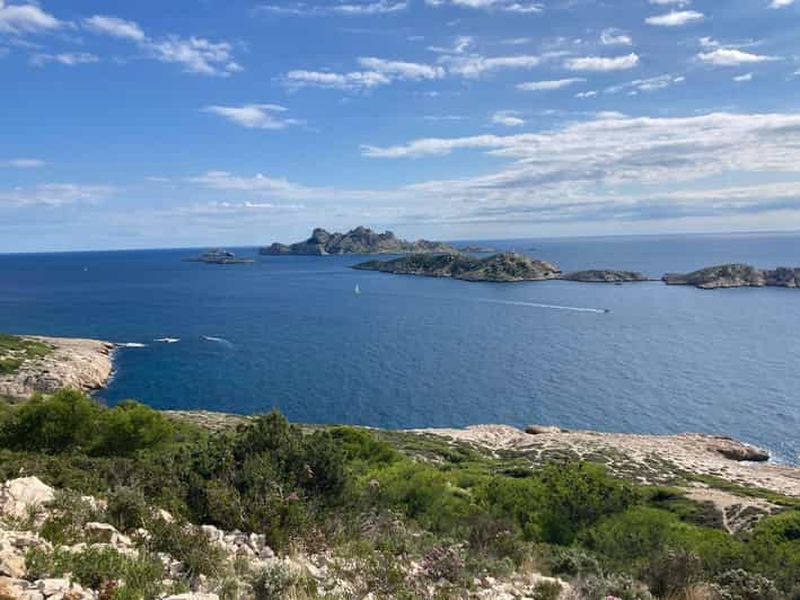 Billet Randonnée sur la crête des Calanques avec vue panoramique sur la Méditerranée