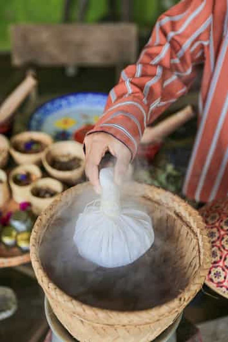 Billet Atelier de fabrication d'un ballon et d'un inhalateur à base de plantes