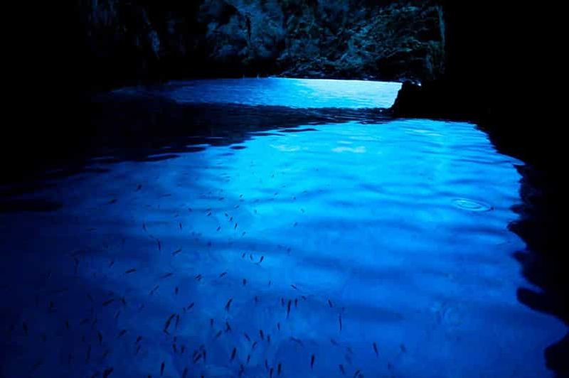 Billet Blue Cave & Hvar Mamma Mia 6 îles tour avec Snorkeling