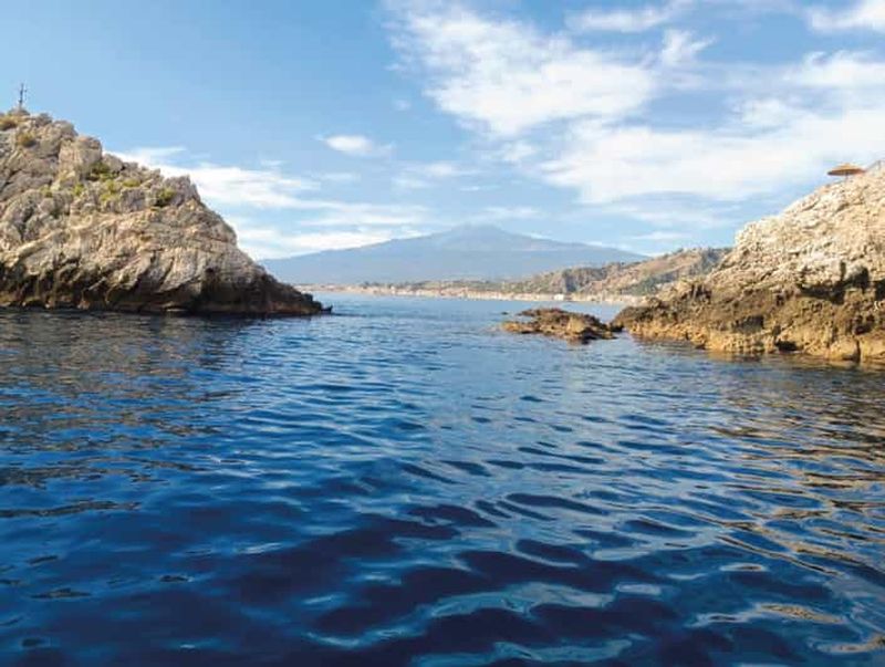 Billet Taormine et Giardini Naxos : 2 heures de visite des dauphins et de la grotte