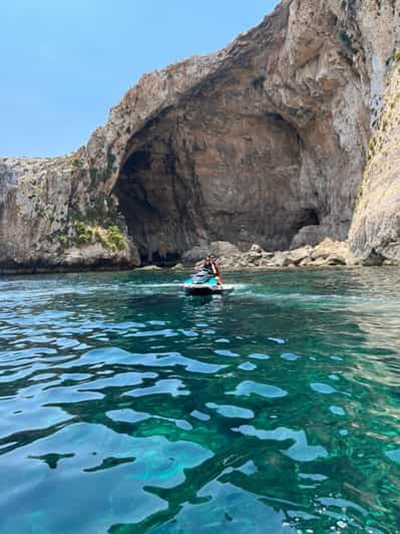 Billet Au départ de Marsaskala : Visite privée en jet ski de la Grotte Bleue
