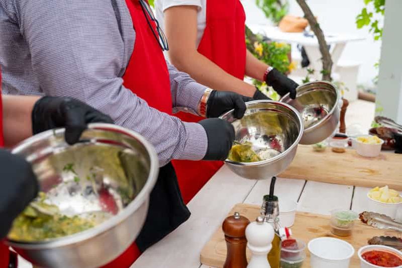 Billet Santorin : Cours de cuisine avec déjeuner et dégustation de vin