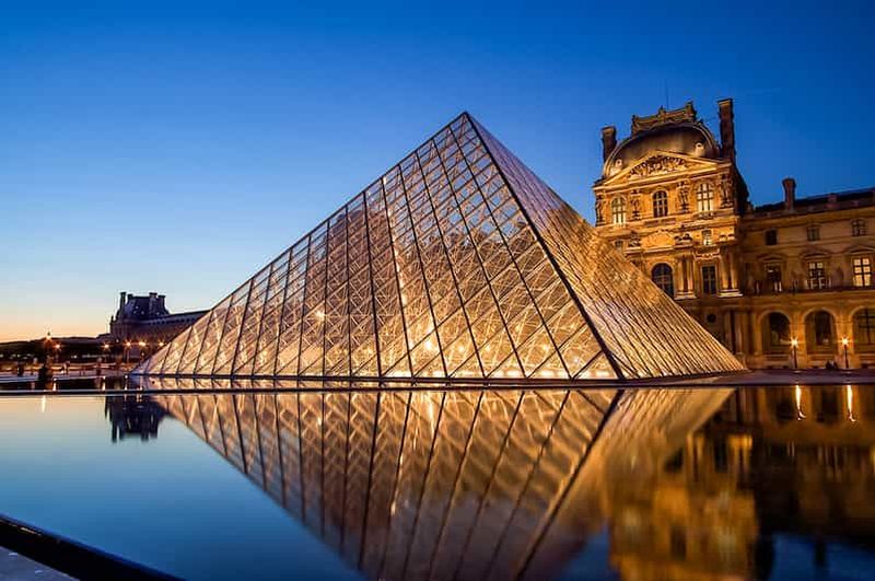 Billet Paris : visite guidée du Louvre avec accès réservé et croisière