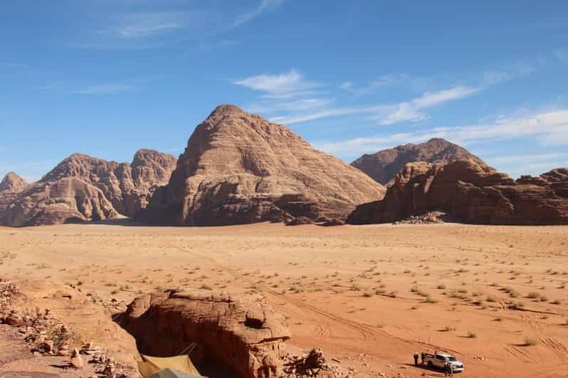 Billet Wadi Rum : randonnée à l'arche de Burda avec nuitée