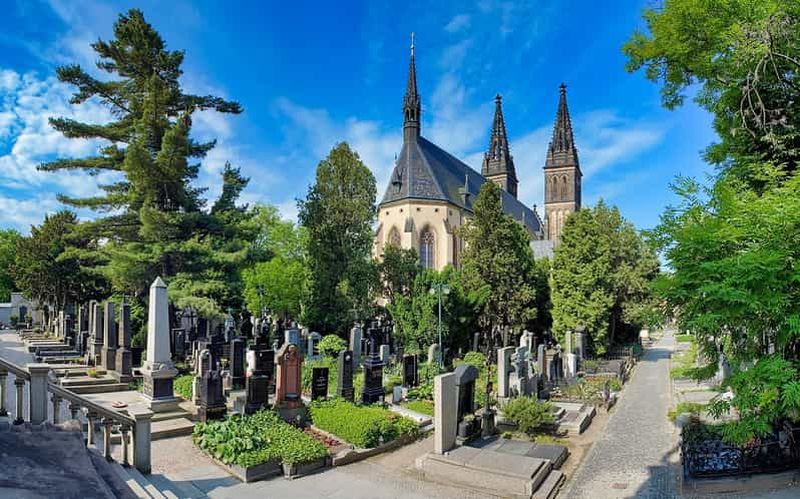 Billet Prague : Château de Vysehrad et circuit en vélo électrique le long de la rivière