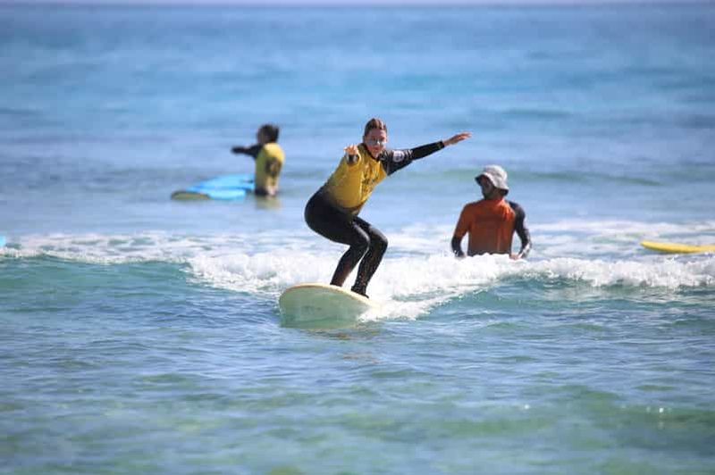 Billet Corralejo : Leçon de surf d'une journée pour les débutants