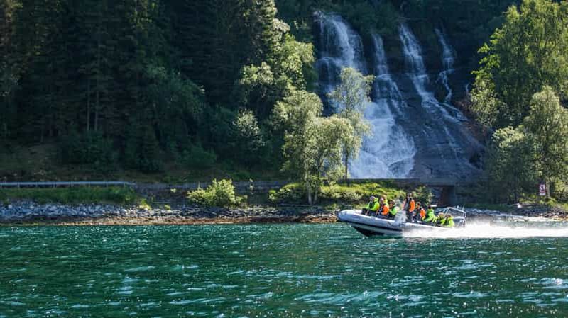 Billet Olden : tour en bateau RIB dans le Nordfjord