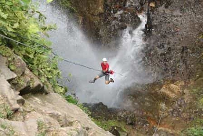 Billet La Fortuna : Canyoning et descente de cascade en rappel