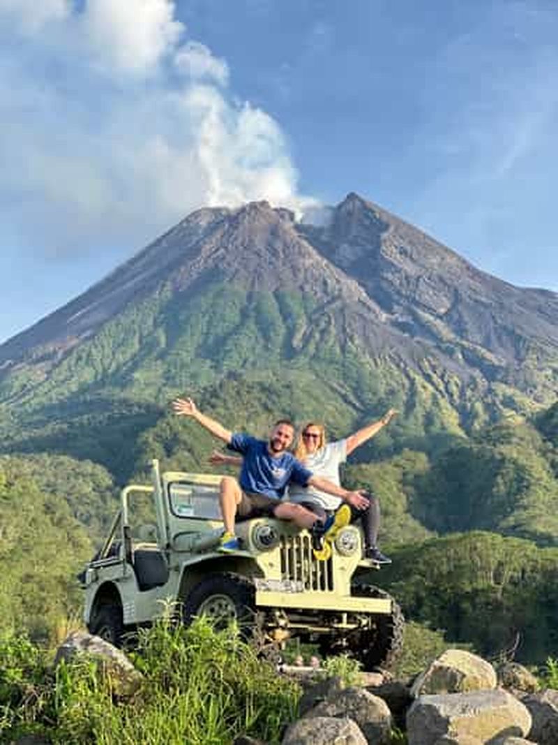 Billet Yogyakarta : aventure en jeep au mont Merapi et circuit à vélo