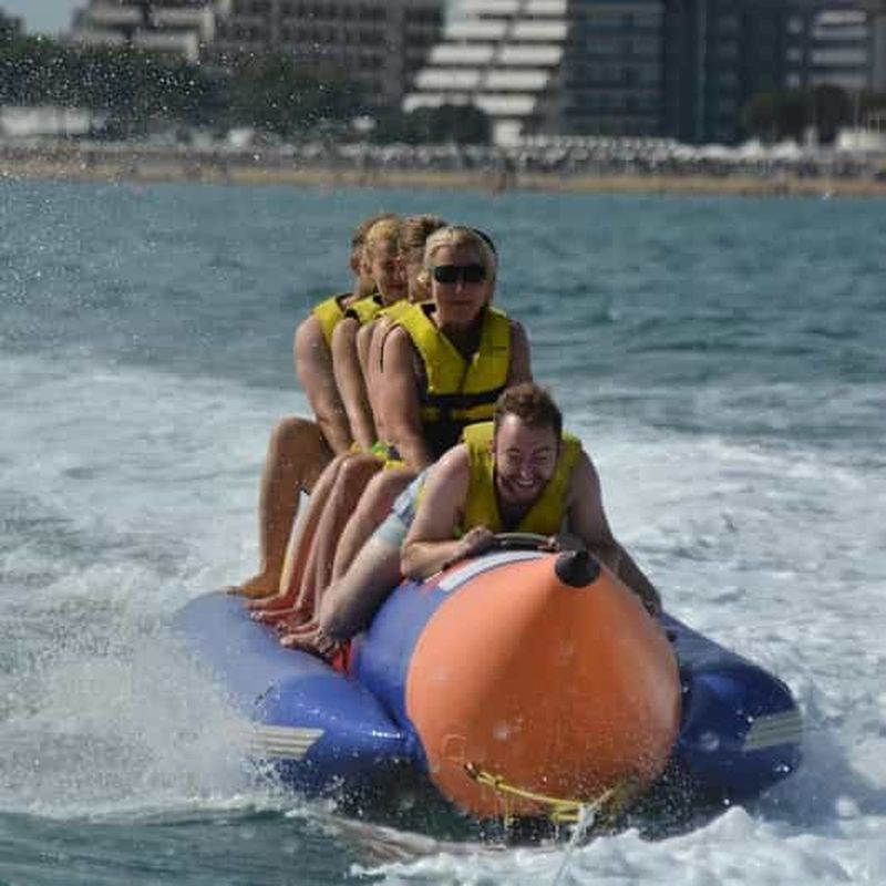 Billet Bali : parachute ascensionnel, bateau banane, jet ski et déjeuner indien