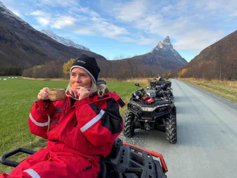 Billet Depuis Tromsø : excursion en quad avec vue sur la montagne