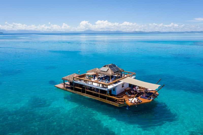 Billet Fidji : excursion d'une journée au bar flottant et pizzeria Cloud 9