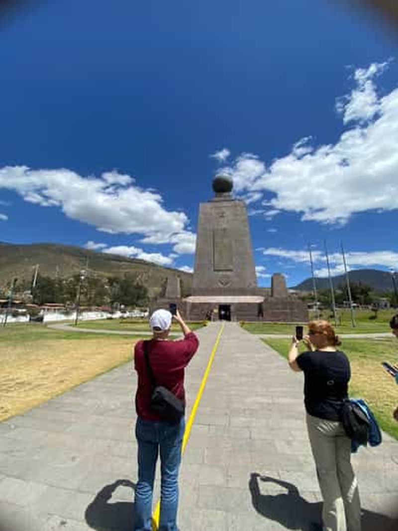 Billet Quito : prise en charge à l'aéroport et visite du Mitad del Mundo