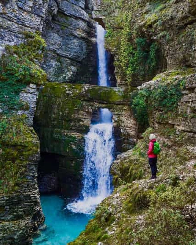 Billet Vlorë : pont de Brataj, canyon de Nivica et cascade de Peshtura