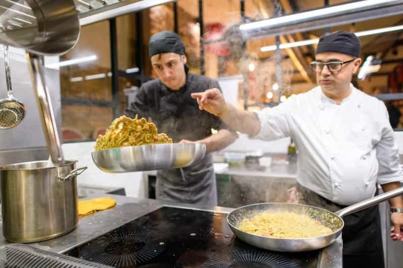 Billet Rome : visite culinaire avec dîner et vin Barolo