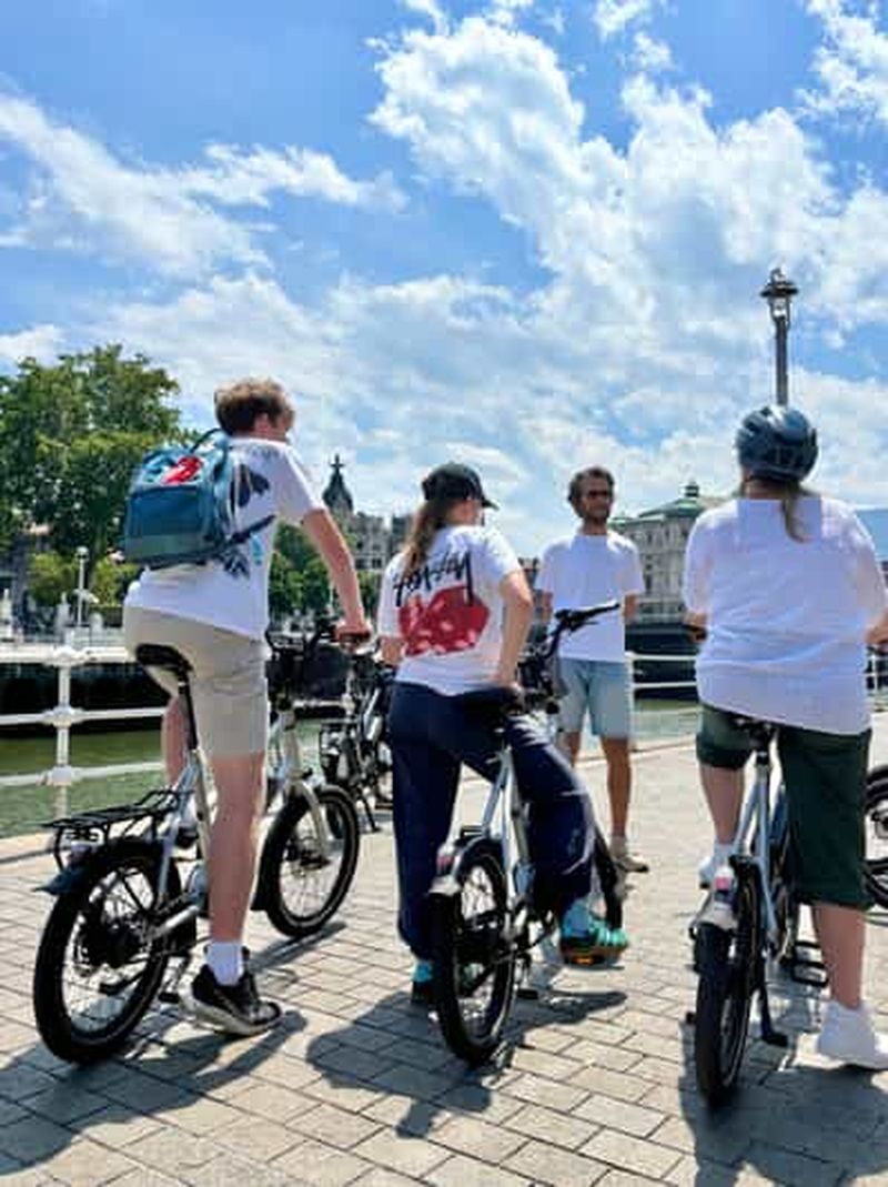 Billet Bilbao : visite guidée à vélo électrique en petit groupe ou en privé