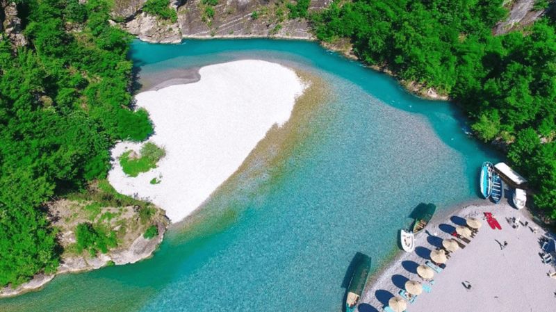 Billet Depuis Tirana/Durrës : visite d'une journée de la rivière Shala et du lac Koman