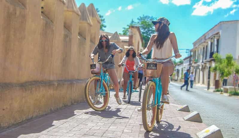 Billet Saint-Domingue : Location de vélos dans la ville coloniale
