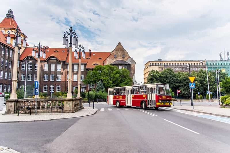 Billet Katowice : visite citadine en bus historique