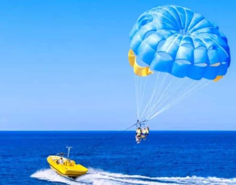 Billet Sensations fortes : visite guidée en parachute ascensionnel au Qatar