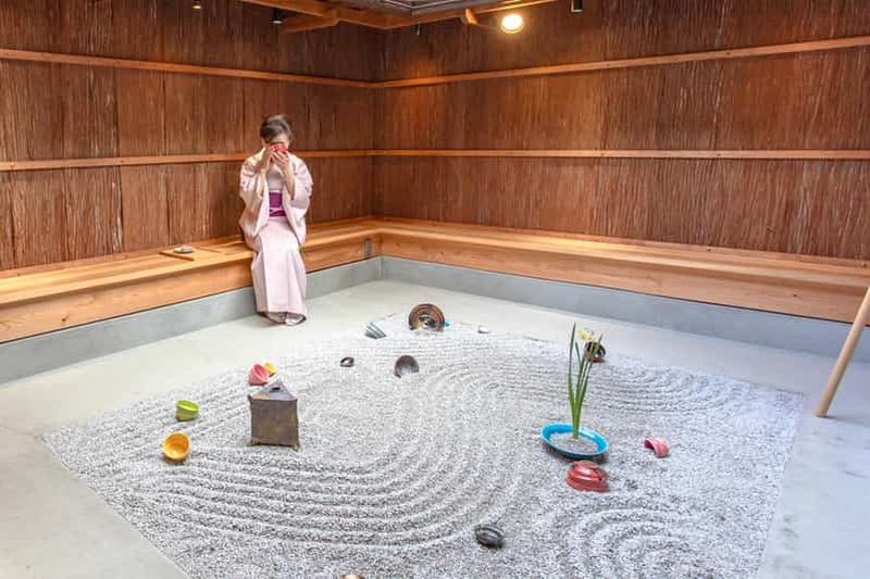 Billet Kyoto : Créez un jardin zen et dégustez du Matcha dans une boutique de poterie