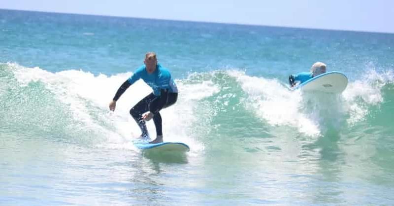 Billet Orewa Beach, Auckland : cours de surf en groupe avec équipement