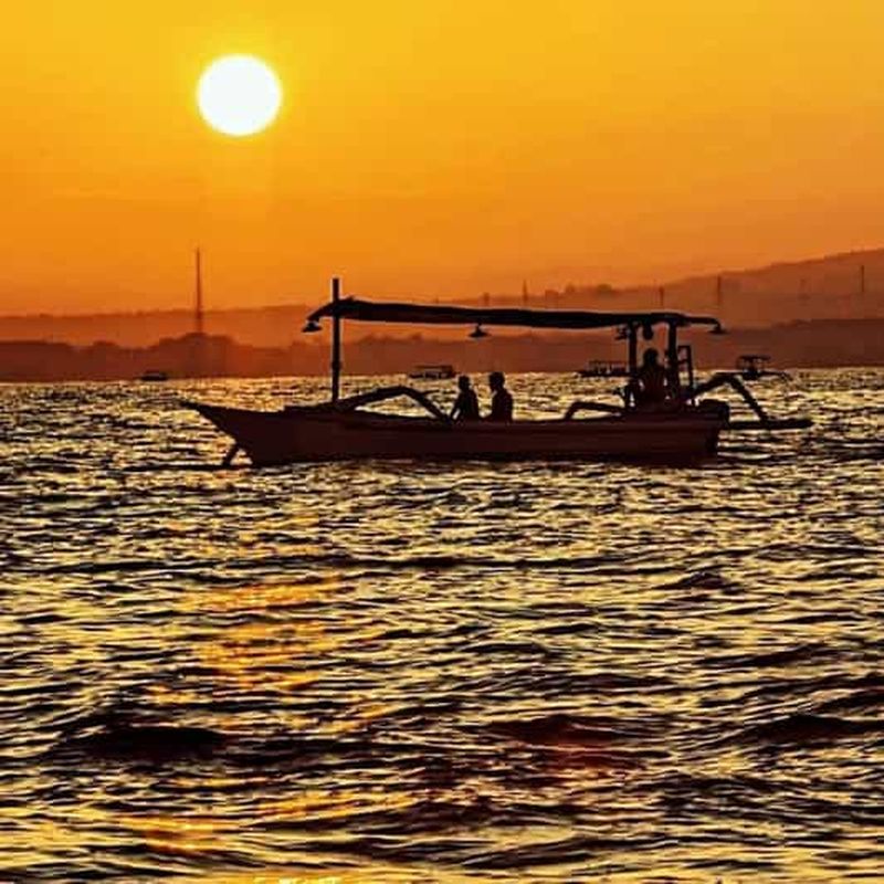 Billet Nord de Bali : Excursion au lever du soleil avec les dauphins à Lovina Beach