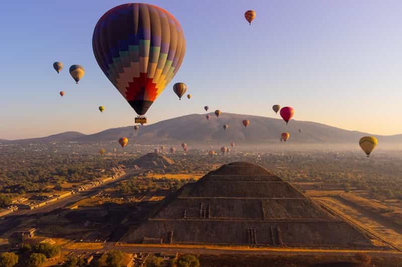 Billet CDMX : vol en montgolfière au-dessus de Teotihuacán avec transport inclus