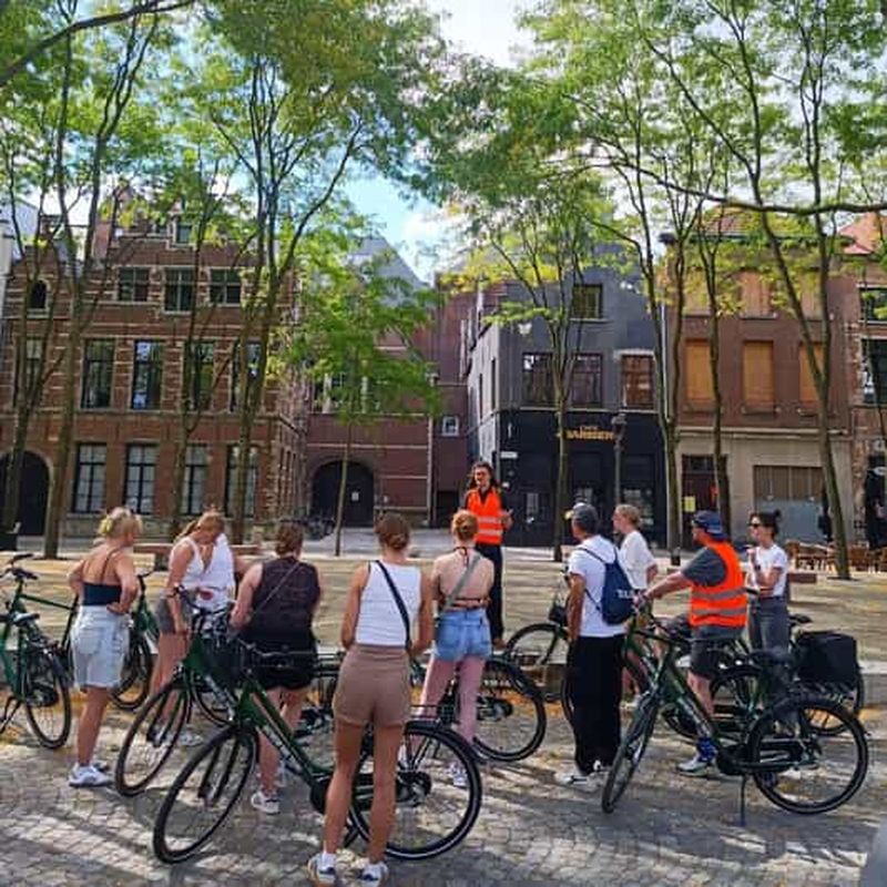 Billet Visite de Louvain à vélo : les temps forts et au-delà + café + conservation du vélo