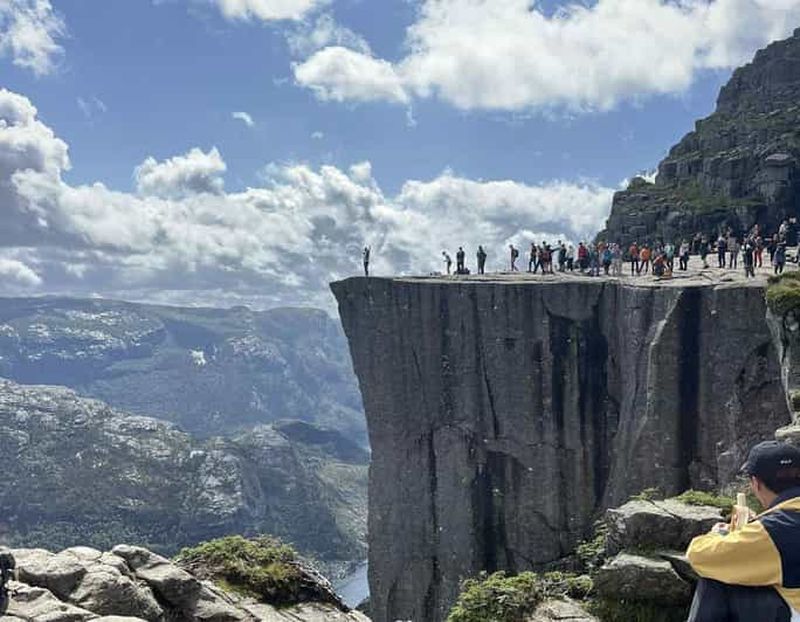 Billet Randonnée guidée par un guide de la région jusqu'à Preikestolen