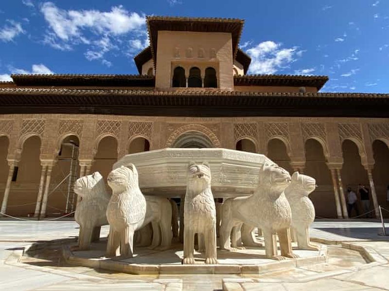 Billet Grenade : visite guidée avec accès prioritaire à l'Alhambra et au Généralife