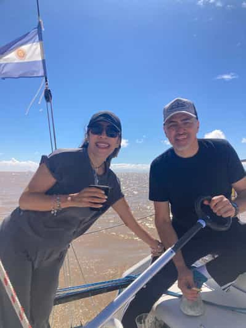 Billet Buenos Aires : balade en voilier, vue imprenable sur la ville et repas à bord